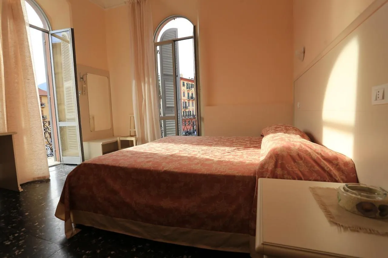 Hotel Vivi 5 terre La Spezia 2*,