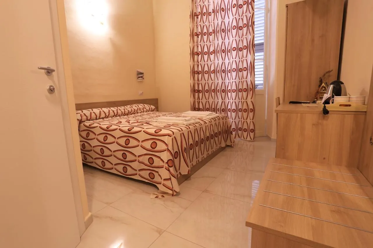 Hotel Vivi 5 terre La Spezia 2*,  Italia