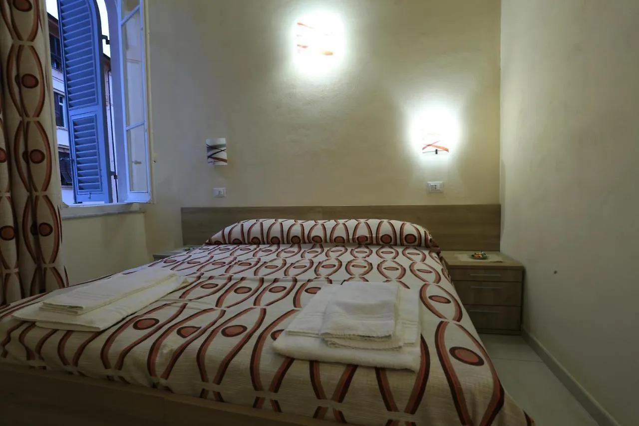 Hotel Vivi 5 terre La Spezia 2*,  Italia