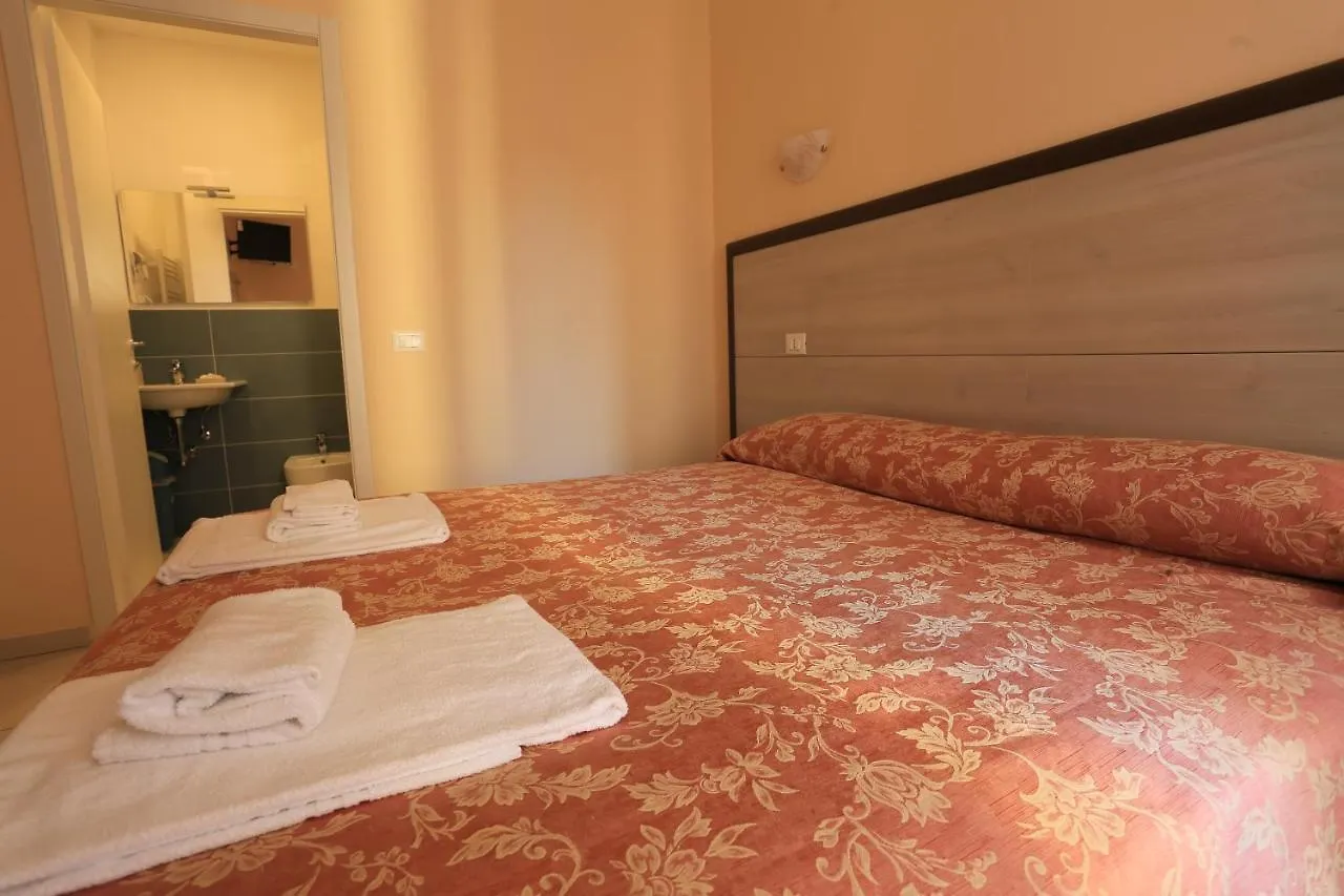 Hotel Vivi 5 terre La Spezia 2*,  Italia